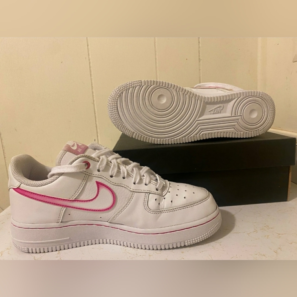 Pink and white Airforce Airbrush